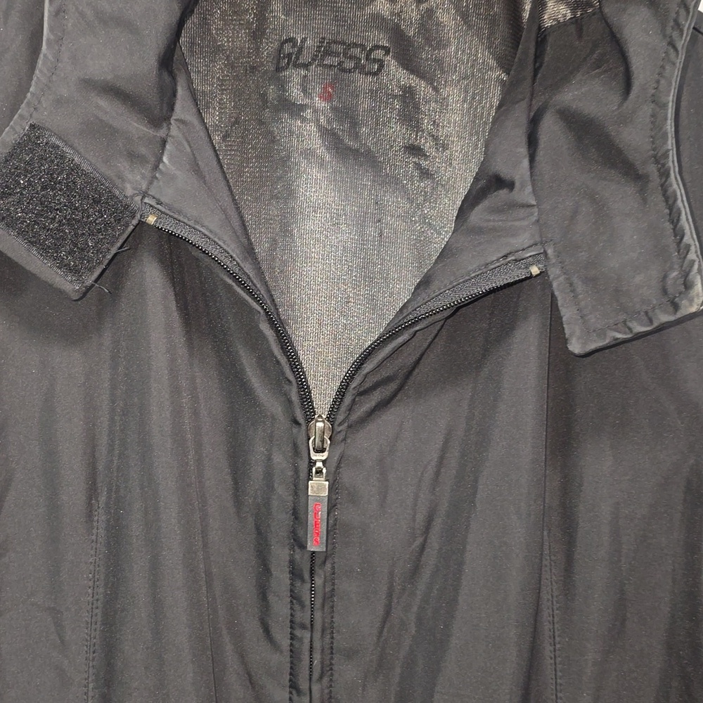 Guess Waterproof Rain Jacket Hoodie Vel-cro Neck Double Zipper Womens Size Small - Picture 3 of 16